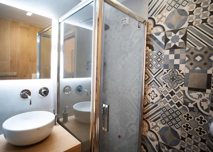 L' Angolo Dei Poeti - 4*