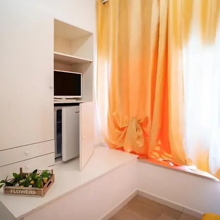 Bed & Breakfast L' Angolo Dei Poeti - Bari