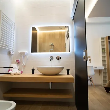 Alojamento de Acomodação e Pequeno-almoço L' Angolo Dei Poeti - 4*