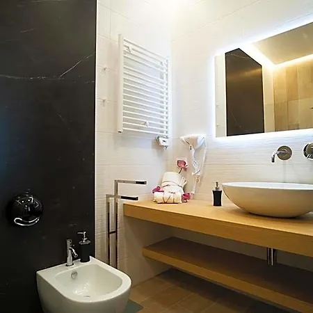 L' Angolo Dei Poeti - Bed & Breakfast 4*